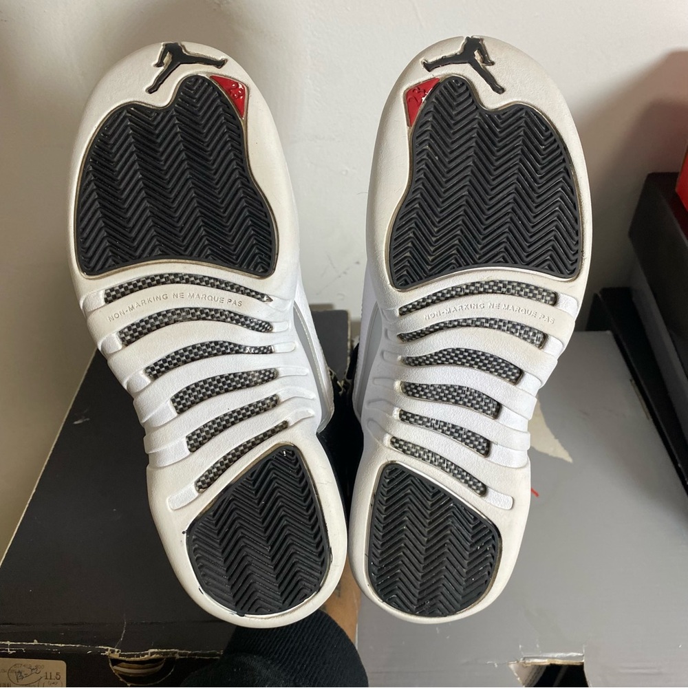 Nike Air Jordan 12 Retro Playoffs  Size 7Y - Picture 8 of 9